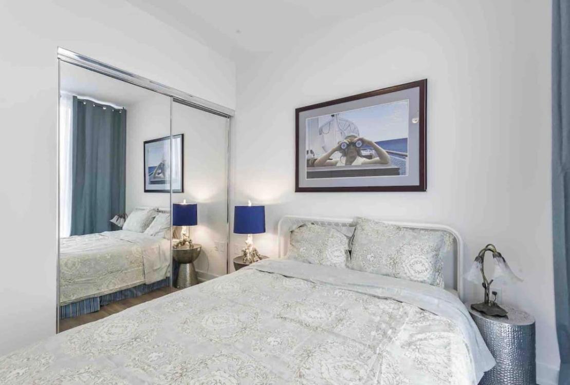 Aquarius 2 Bedroom Condo Friday Harbour Innisfil Eksteriør bilde