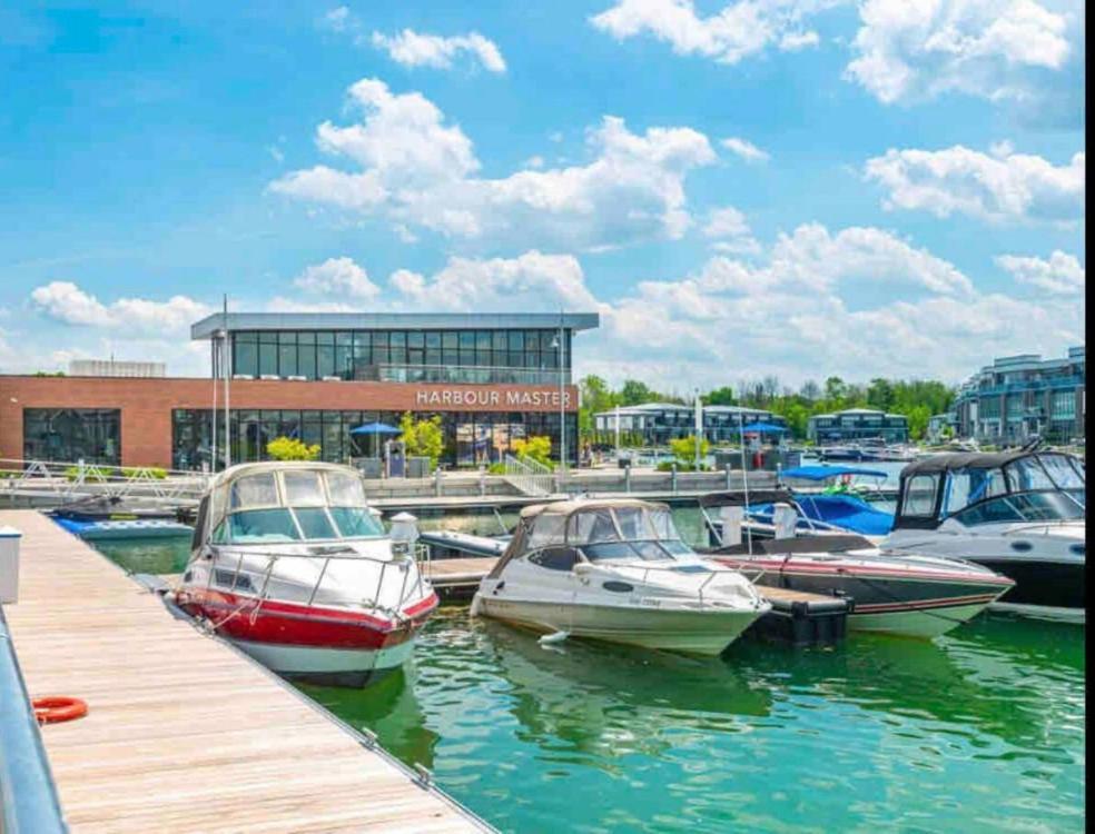 Aquarius 2 Bedroom Condo Friday Harbour Innisfil Eksteriør bilde
